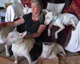 A Man Forced His Wife To Choose Between Her Dogs And Him, And She Stayed With The Dogs